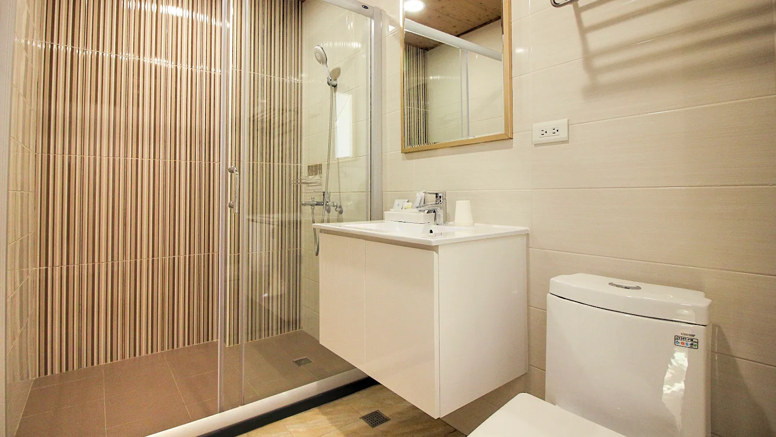 201動物森林四人房，乾濕分離衛浴