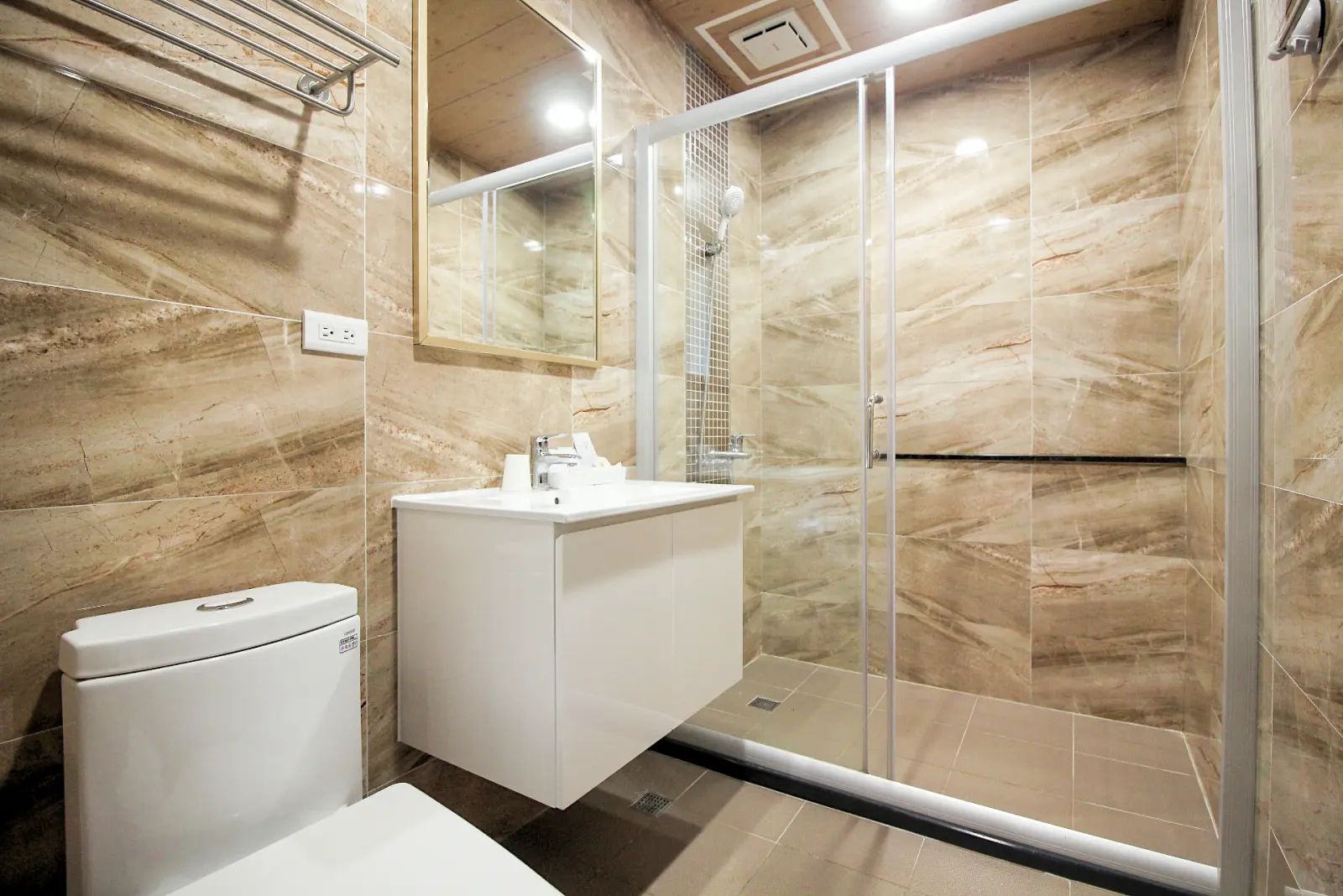 302晴天大象三人房，乾濕分離衛浴